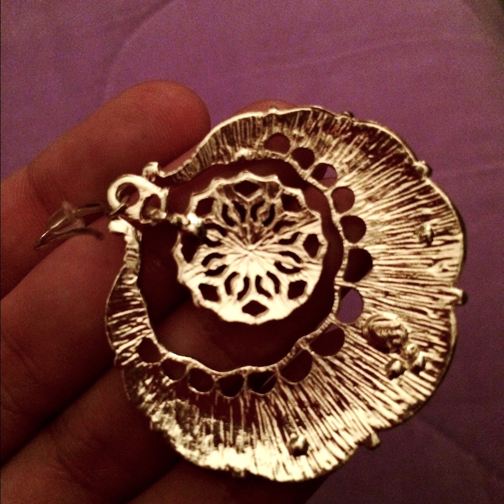 Amrita Singh Earrings View 3